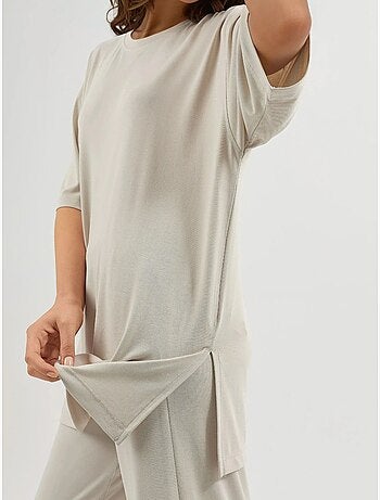T-shirt met ronde hals en korte mouwen met splitdetail busem