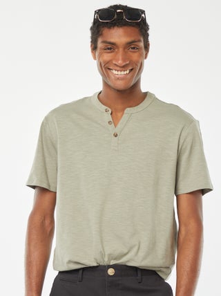 T-shirt met tuniekhals en korte mouw