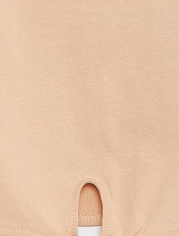 T-shirt noué avec manches courtes à volants