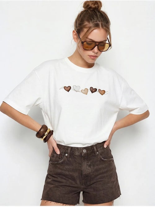 T-shirt oversize en coton avec imprimé cœur lucci - Kiabi T-shirt oversize en coton avec imprimé cœur lucci - Kiabi