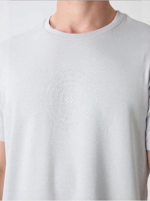 T-shirt oversize en mélange coton à col rond tommy - Kiabi T-shirt oversize en mélange coton à col rond tommy - Kiabi