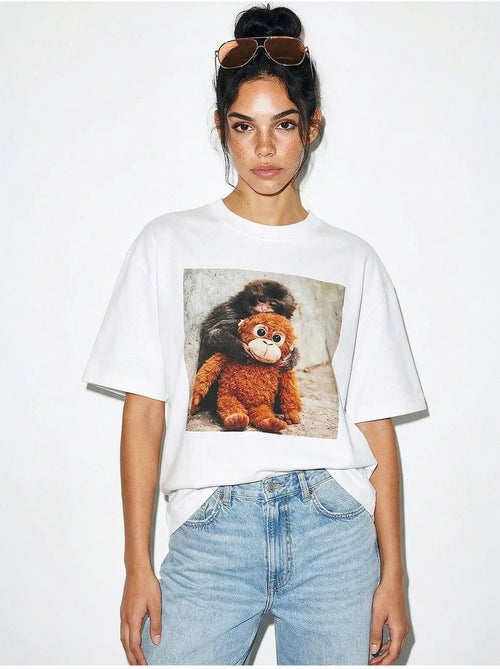 T-shirt oversize imprimé à col rond avec détail accessoire lucci - Kiabi T-shirt oversize imprimé à col rond avec détail accessoire lucci - Kiabi