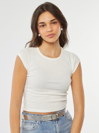 T-shirt sans manches avec ouverture dans le bas du dos