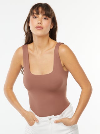 T-shirt stretch à col carré