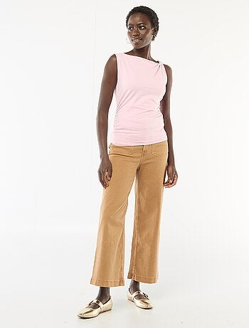 T-shirt stretch avec bijou doré