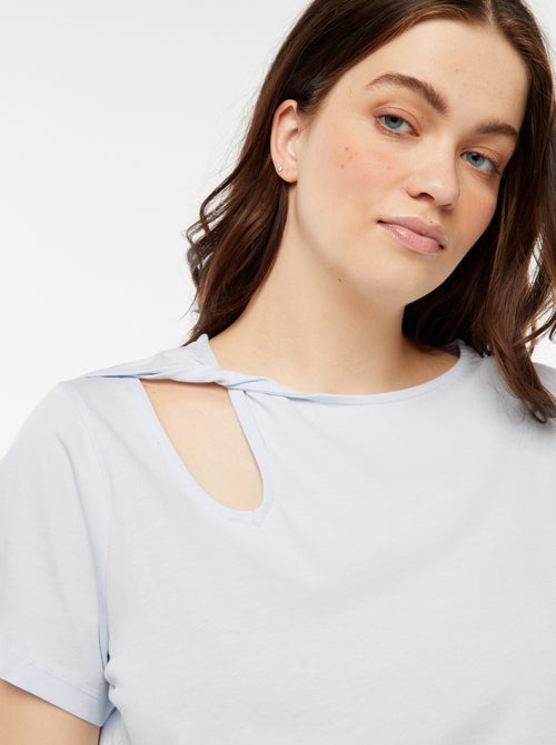 T-shirt uni avec fente ajourée avec effet twxité - Kiabi