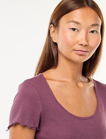 T-shirt uni en maille côtelé manches courtes