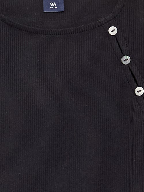 T-shirt uni en maille côtelée avec épaule boutonnée - Kiabi T-shirt uni en maille côtelée avec épaule boutonnée - Kiabi