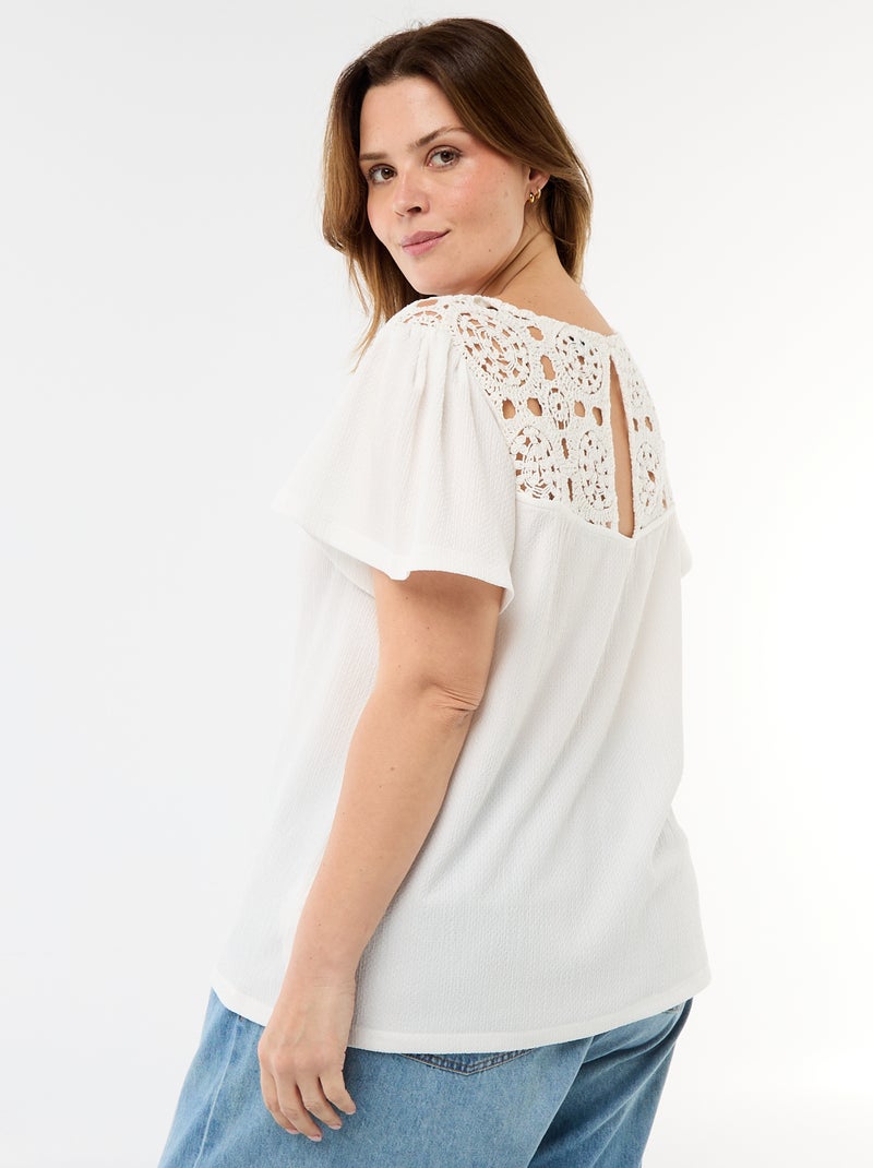 T-shirt van crêpe jerseytricot met macramé Wit - Kiabi