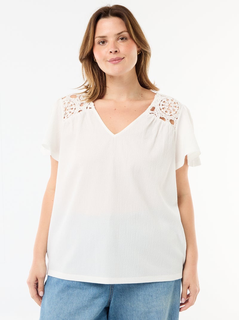 T-shirt van crêpe jerseytricot met macramé Wit - Kiabi