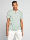 T-shirt van jersey met henleykraag GROEN - Kiabi
