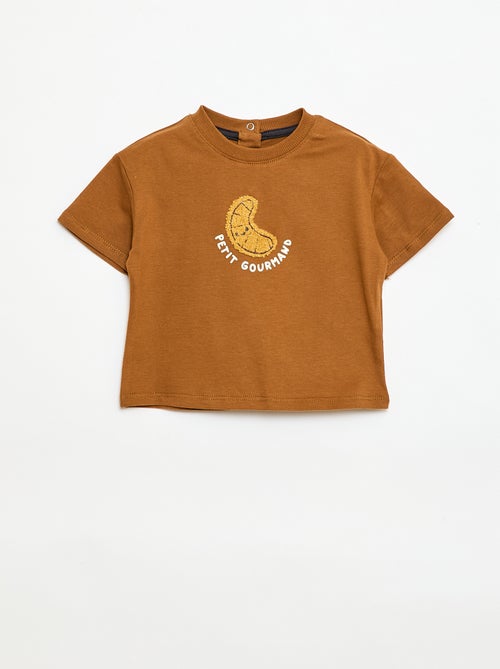 T-shirt van jerseytricot met korte mouwen en borstzak met print - Kiabi