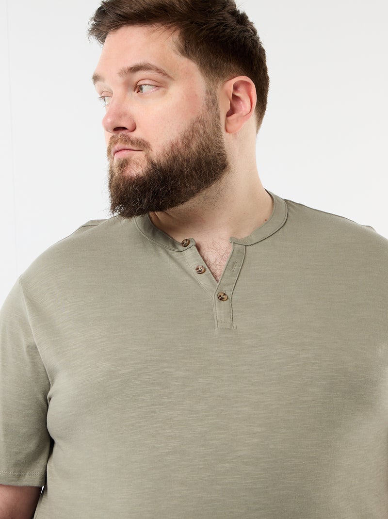 T-shirt van jerseytricot met tunisische kraag en korte mouwen Groen - Kiabi