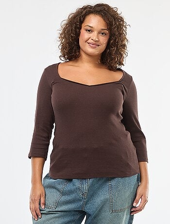 T-shirt van ribstof met grote halsopening