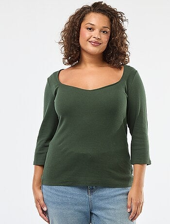 T-shirt van ribstof met grote halsopening