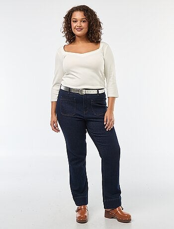 T-shirt van ribstof met grote halsopening