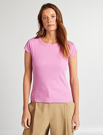 T-shirt van ribstof met korte mouwen