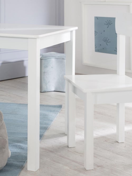 Table enfant + 2 chaises en bois motif étoile 'Little Stars' ROBA - Kiabi Table enfant + 2 chaises en bois motif étoile 'Little Stars' ROBA - Kiabi
