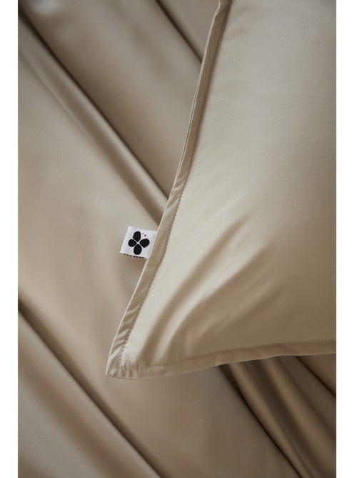Taie de traversin – satin de bambou – ultra douce - salomé - Kiabi Taie de traversin – satin de bambou – ultra douce - salomé - Kiabi