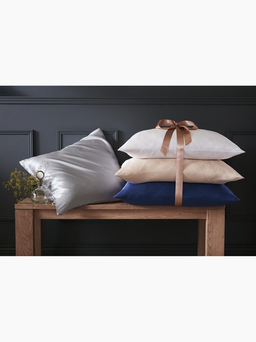 Taie d’oreiller – 100 % soie de mûrier – soanne - Kiabi Taie d’oreiller – 100 % soie de mûrier – soanne - Kiabi
