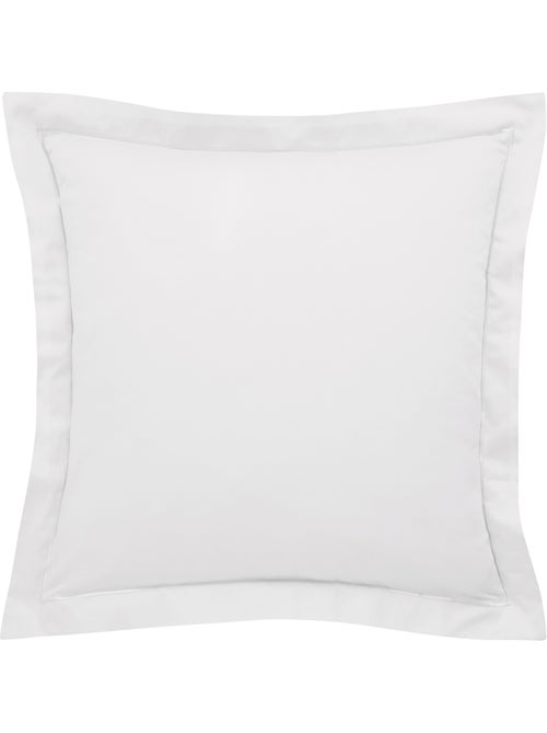 Taie d'oreiller – satin de coton 120 fils/cm² – hôtellerie haut de gamme - Kiabi Taie d'oreiller – satin de coton 120 fils/cm² – hôtellerie haut de gamme - Kiabi