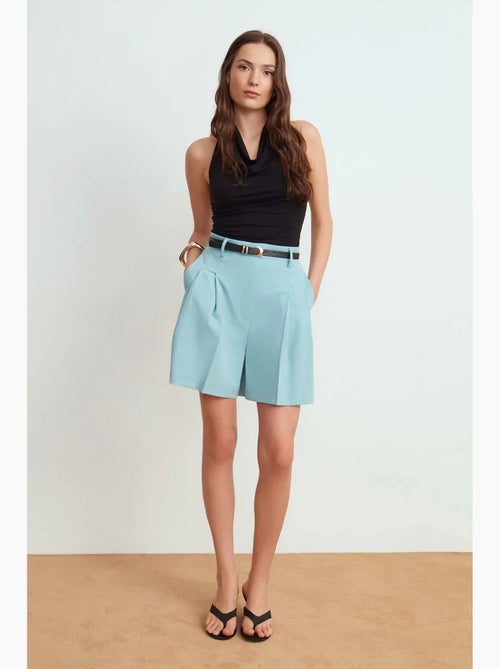 Tailored short met hoge taille en wijde pijp dilvin - Kiabi Tailored short met hoge taille en wijde pijp dilvin - Kiabi
