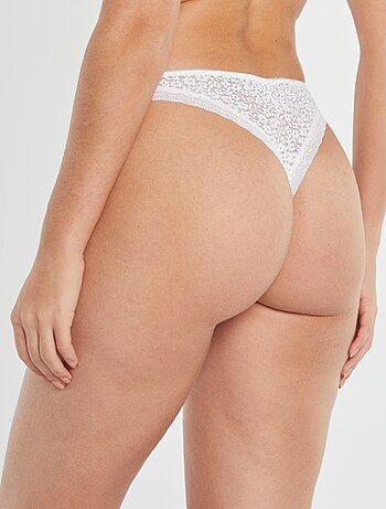 Tanga en dentelle fleurie