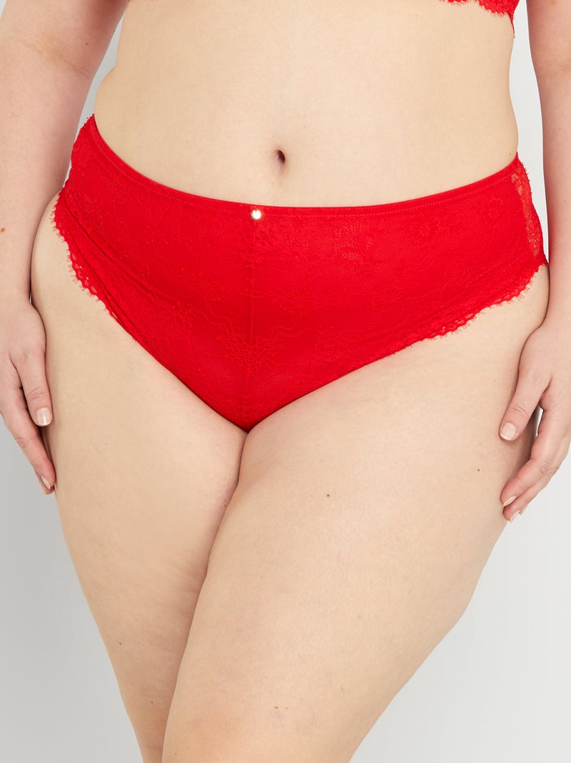 Tanga en dentelle rouge - Kiabi