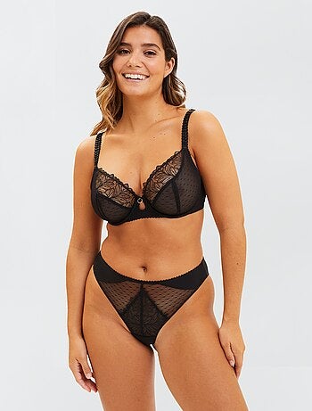 Tanga en dentelle 'Sans complexe'