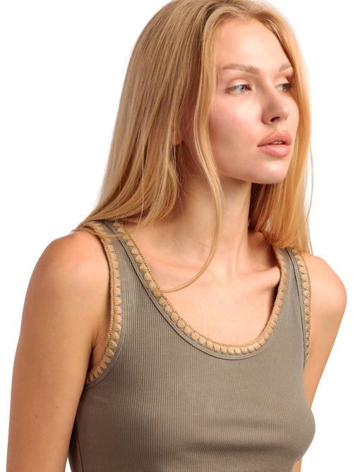 Tanktop canale hilo contraste - Kiabi Tanktop canale hilo contraste - Kiabi