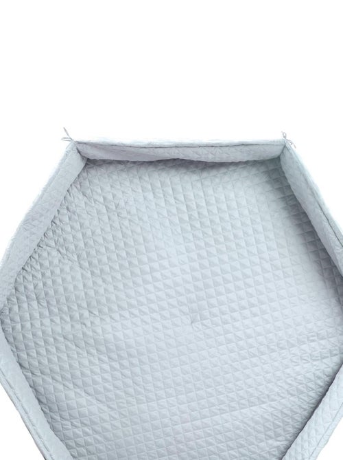 Tapis de parc hexagonal imperméable avec bords 'Roba Style' - Kiabi Tapis de parc hexagonal imperméable avec bords 'Roba Style' - Kiabi