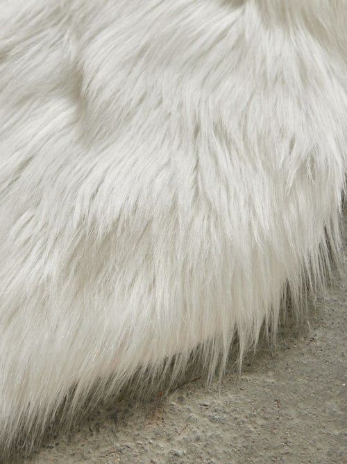 Tapis en fausse fourrure - Kiabi