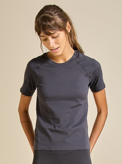 Tee-shirt de sport effet seconde peau - (ekstract) - Kiabi Tee-shirt de sport effet seconde peau - (ekstract) - Kiabi