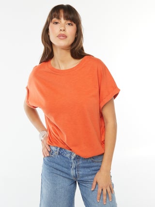 Tee-shirt manches courtes retroussées