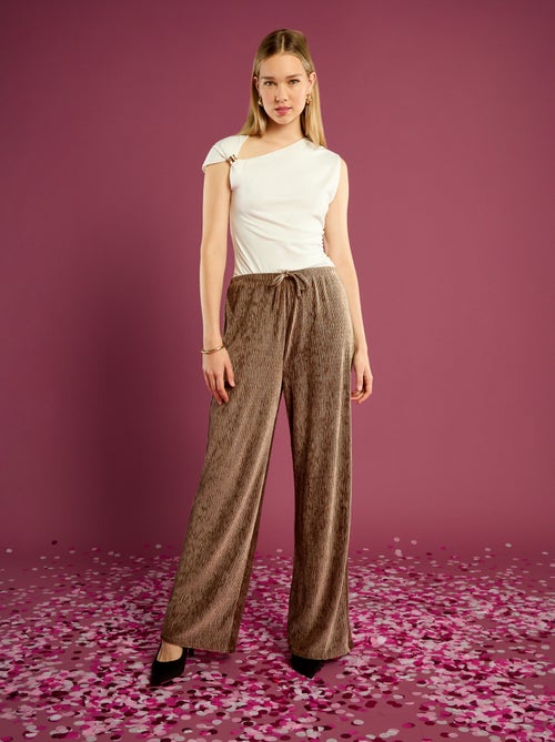 Tee-shirt twisté avec détail bijou - Kiabi