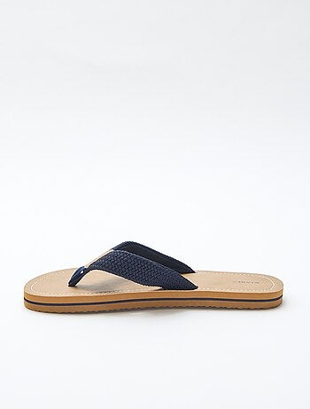Teenslippers met stoffen bandjes