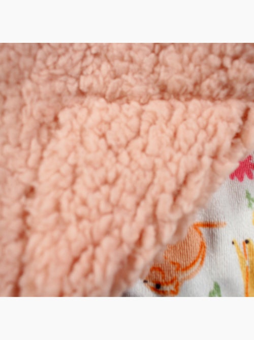 Tom Kids - Plaid doux à motifs animaux de la forêt - Kiabi Tom Kids - Plaid doux à motifs animaux de la forêt - Kiabi