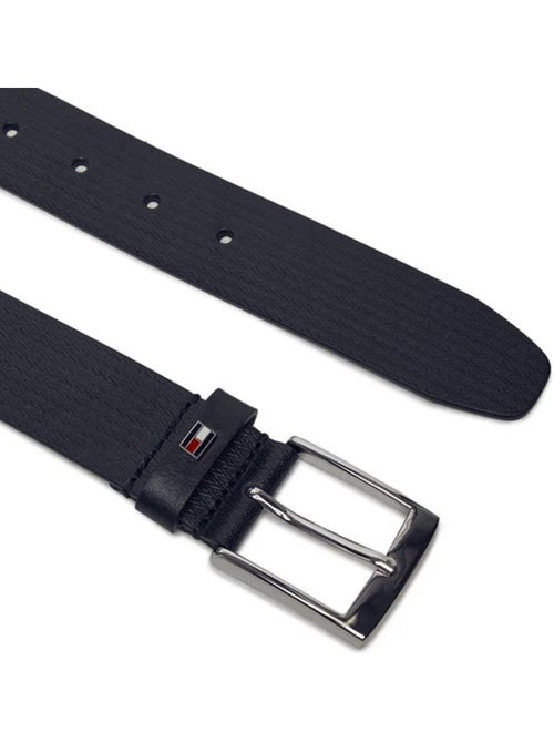 Tommy Hilfiger Adan Heren Riem Zwart AM0AM13015 - Kiabi Tommy Hilfiger Adan Heren Riem Zwart AM0AM13015 - Kiabi