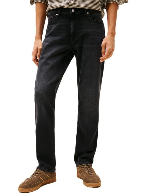 Tommy Hilfiger Ryan Zwarte Straight Fit Jeans voor Heren - Kiabi Tommy Hilfiger Ryan Zwarte Straight Fit Jeans voor Heren - Kiabi