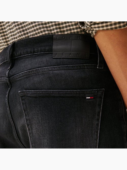 Tommy Hilfiger Ryan Zwarte Straight Fit Jeans voor Heren - Kiabi Tommy Hilfiger Ryan Zwarte Straight Fit Jeans voor Heren - Kiabi