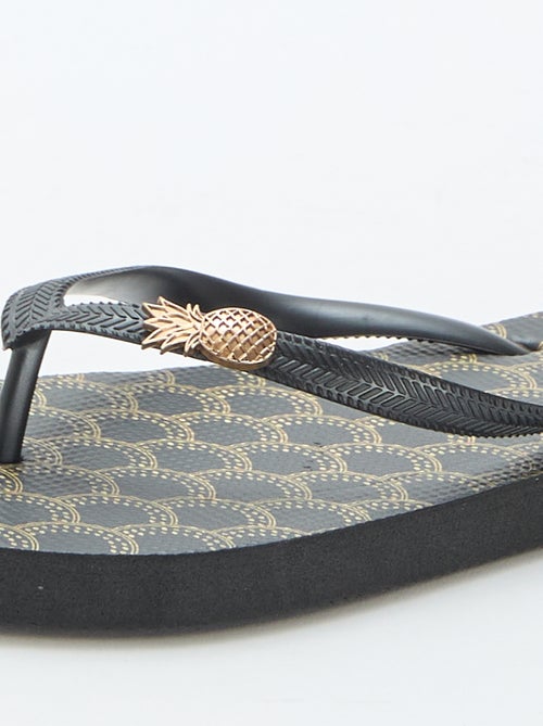 Tongs à semelles imprimées - Kiabi