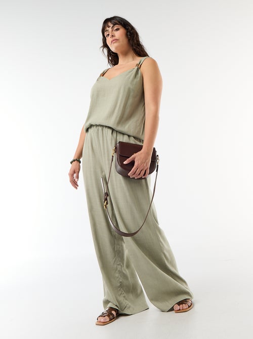 Top fluide en lin mélangé avec bijoux dorés - Kiabi