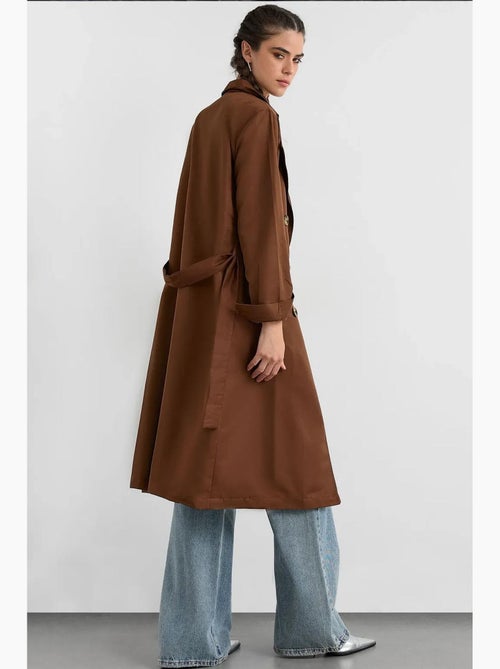 Trench-coat long croisé avec ceinture - Kiabi Trench-coat long croisé avec ceinture - Kiabi