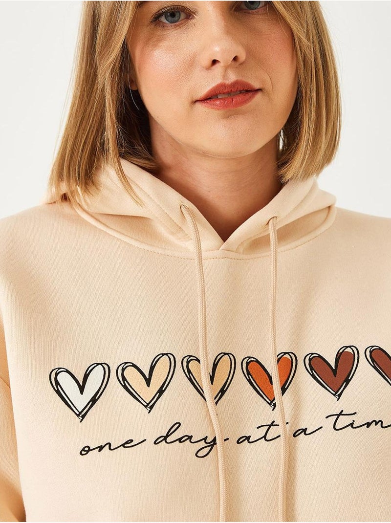 Triple yarn geborstelde hoodie met hartprint en capuchon lucci Klei-beige - Kiabi