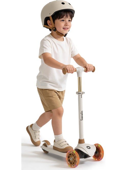 Trottinette enfants avec casque LIONELO Jessy - Roues éclairées - 3 Roues - Hauteur réglable - Kiabi Trottinette enfants avec casque LIONELO Jessy - Roues éclairées - 3 Roues - Hauteur réglable - Kiabi