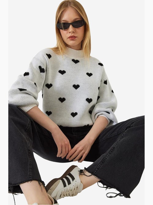 Trui met hartjespatroon, ronde hals en relaxed fit lucci - Kiabi Trui met hartjespatroon, ronde hals en relaxed fit lucci - Kiabi