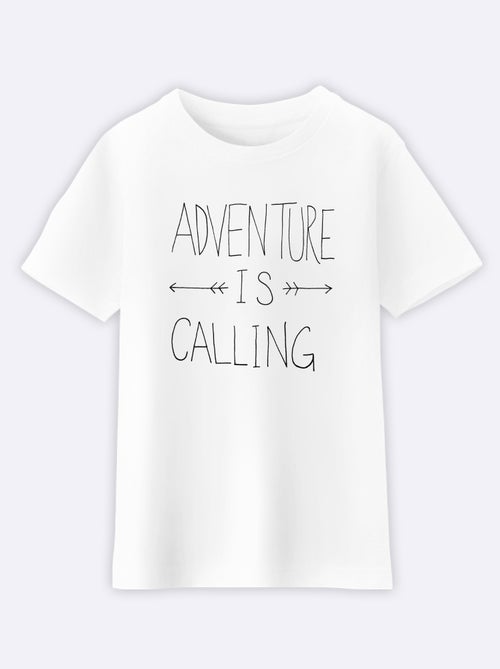 Tshirt Kinder ADVENTURE IS CALLING - Kiabi Tshirt Kinder ADVENTURE IS CALLING - Kiabi