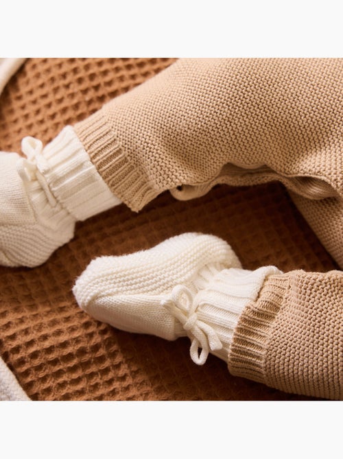 Turban bébé et chaussons en tricot Hello Baby - Kiabi Turban bébé et chaussons en tricot Hello Baby - Kiabi