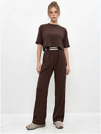 Tweedelige set met t-shirt met ronde hals en wijde broek lucci