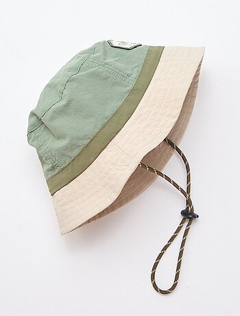 Tweekleurige bucket hat in camperstijl
